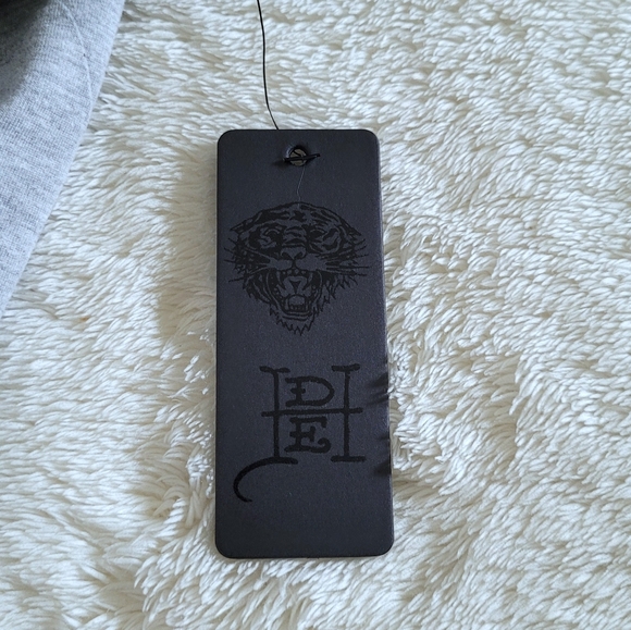 Ed Hardy Skull💀 and Butterfly🦋 Tee👕  - NWT - Picture 7 of 12